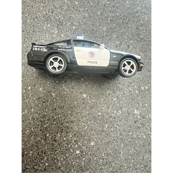 POLICE CAR Ford scale car - Picture 3 of 12